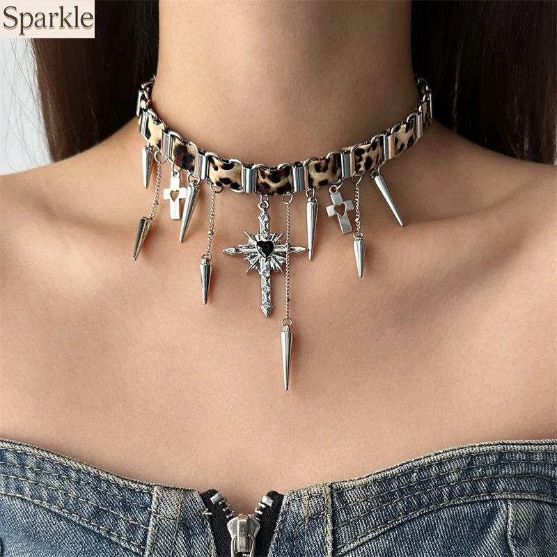 Y2K Punk Geometric Rivet Tassel Cross Pendant Choker Necklace Leopard Print Leather Collarbone Chain Neck Jewelry For Girl Women
Y2K Punk Geometric Rivet Tassel Cross Pendant Choker Necklace Leopard Print Leather Collarbone Chain Neck Jewelry For Girl Women
