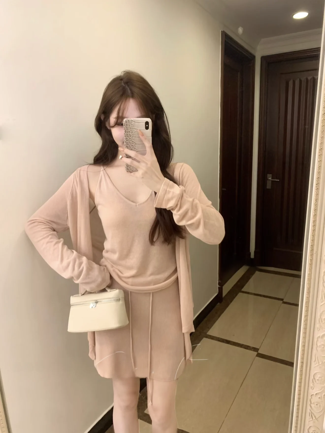 Pink Long Sve Women's Set Casual Sle Summer Oxygen Kit Lazy Faion Dstring f Skirt with Vest And Cardigan
Pink Long Sve Women's Set Casual Sle Summer Oxygen Kit Lazy Faion Dstring f Skirt with Vest And Cardigan