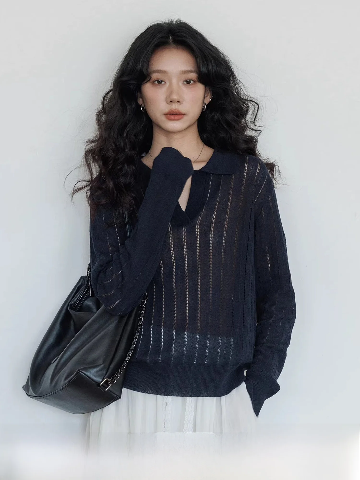 Весенний льняной вязаный свитер с V-образным вырезом и ажурным узором, женский, свободный, повседневный, новинка 2026 года, с защитой от солнца, с длинными рукавами
Весенний льняной вязаный свитер с V-образным вырезом и ажурным узором, женский, свободный, повседневный, новинка 2026 года, с защитой от солнца, с длинными рукавами