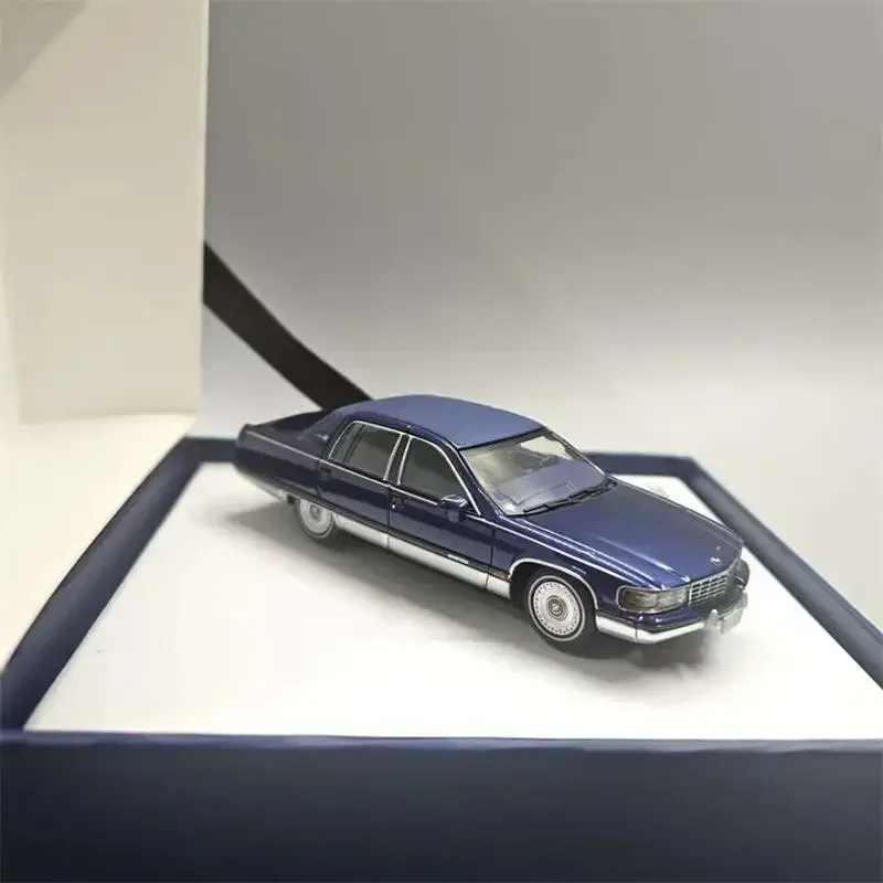 GOC x Najska Garage 1:64 Fleetwood бругем темно-синий ограниченный 450 литая модель автомобиля
GOC x Najska Garage 1:64 Fleetwood бругем темно-синий ограниченный 450 литая модель автомобиля