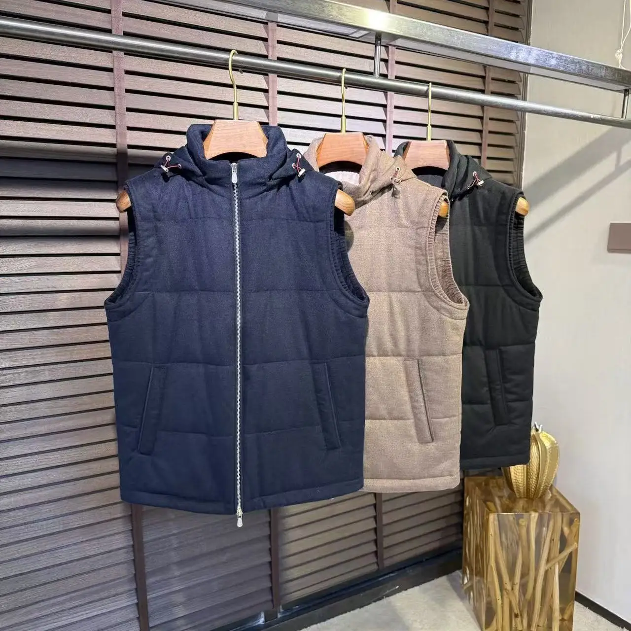 BC Italian men's clothing autumn and winter new old money style men's hooded cotton vest windproof warm business casual jacket
BC Italian men's clothing autumn and winter new old money style men's hooded cotton vest windproof warm business casual jacket