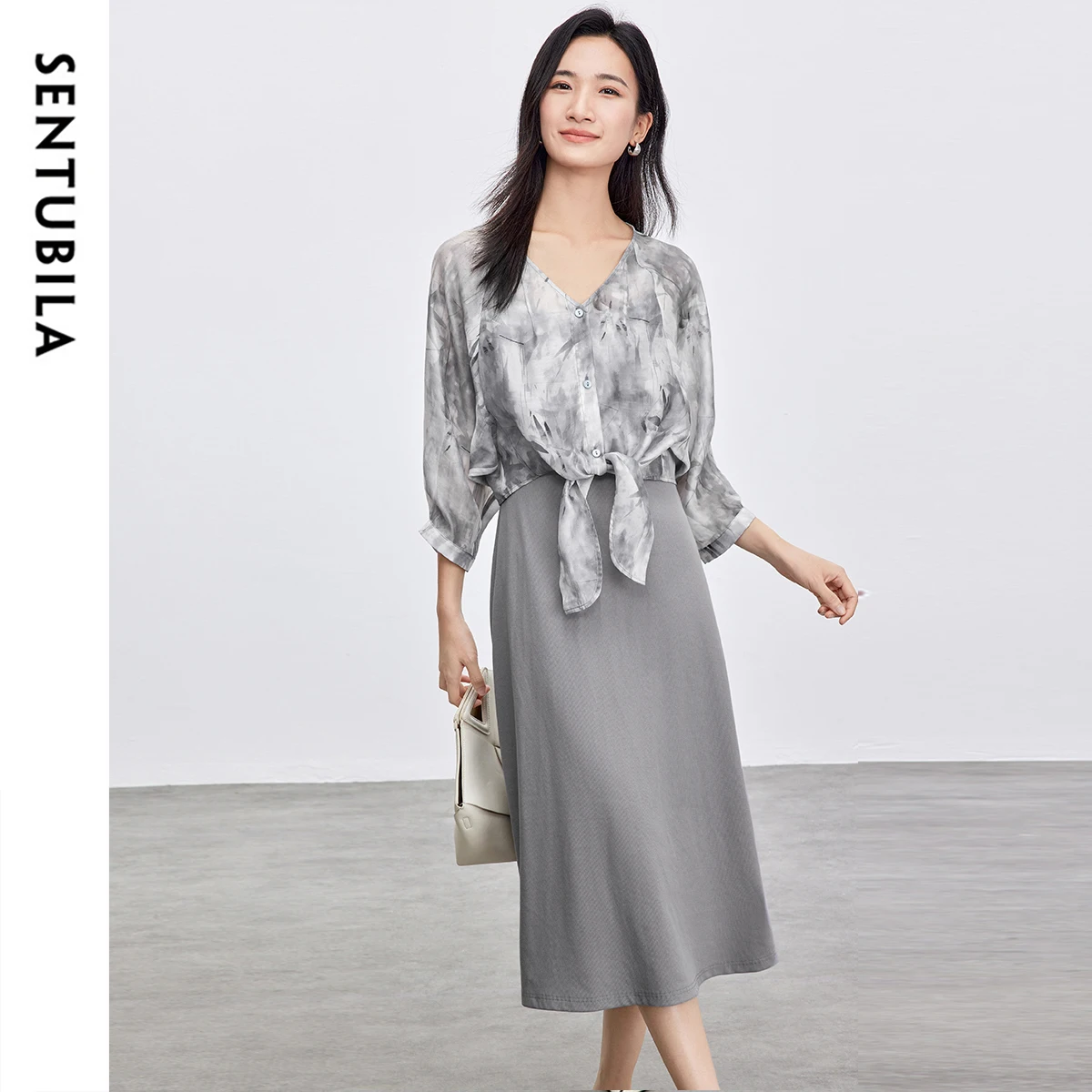 SENTUBILA Women's Two Piece Sets Print Batwing Sleeve Crop Shirt Basic Solid Color U Neck Ladies New in Matching Sets 152Z59271
SENTUBILA Women's Two Piece Sets Print Batwing Sleeve Crop Shirt Basic Solid Color U Neck Ladies New in Matching Sets 152Z59271