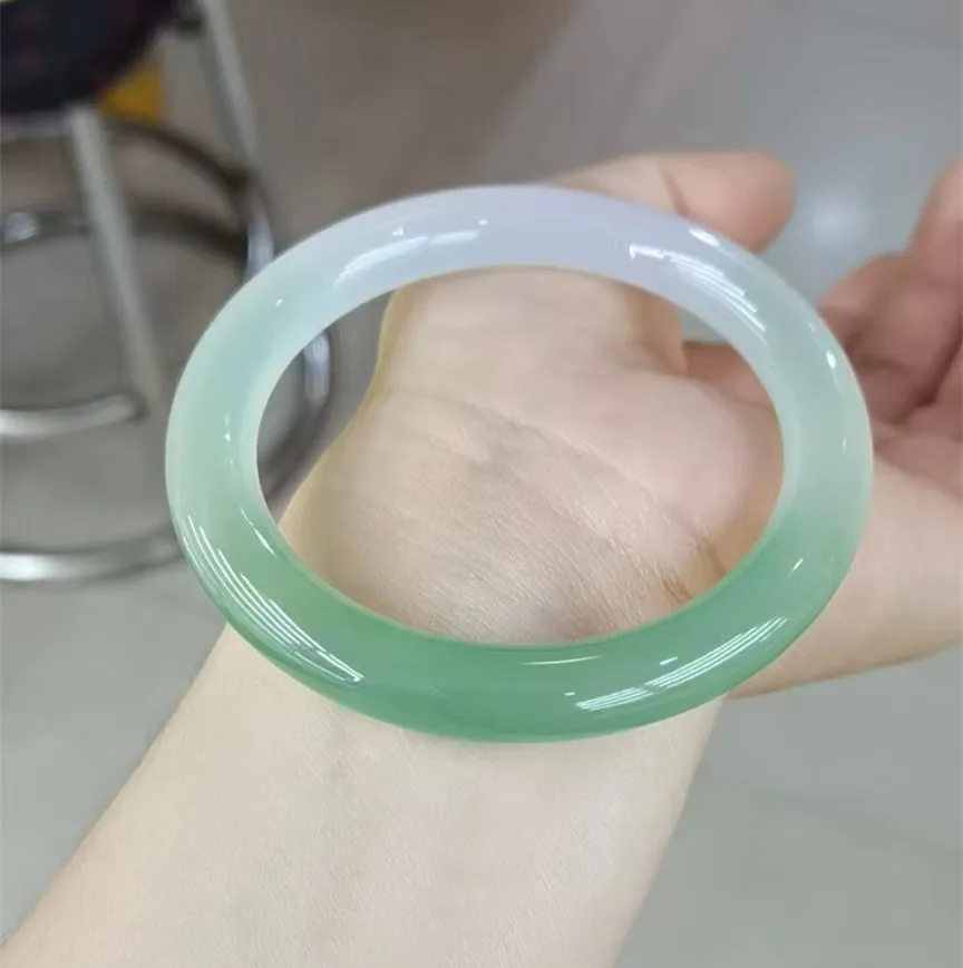 Rare Natural Jade Gradient apple green Bicolor Chalcedony Bracelet High Quality Elegant Delicate Bangle Fine Handring Jewelry
Rare Natural Jade Gradient apple green Bicolor Chalcedony Bracelet High Quality Elegant Delicate Bangle Fine Handring Jewelry