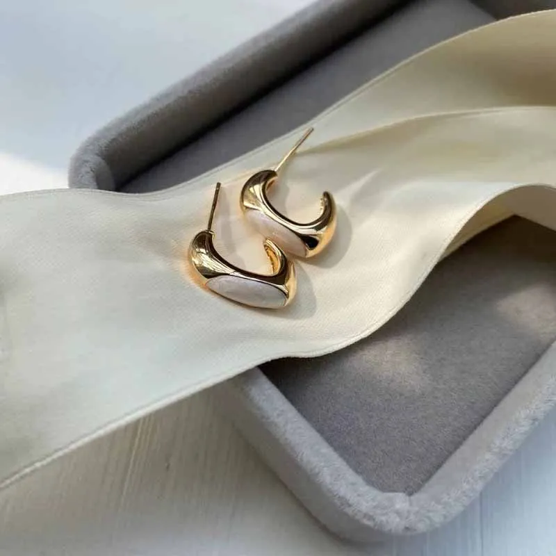 2024 Selling Exquisite High Quality UNO DE 50 Fashion Classic 925 Earrings Jewelry Romantic Holiday Gift
2024 Selling Exquisite High Quality UNO DE 50 Fashion Classic 925 Earrings Jewelry Romantic Holiday Gift