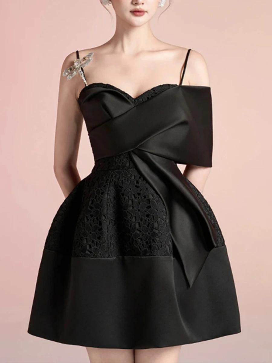 2024 Summer Clothes New Fashion Socialite Style Sling Stitching Big Bow Short Dress High Waist Slimming Elegant Party Dresses
2024 Summer Clothes New Fashion Socialite Style Sling Stitching Big Bow Short Dress High Waist Slimming Elegant Party Dresses