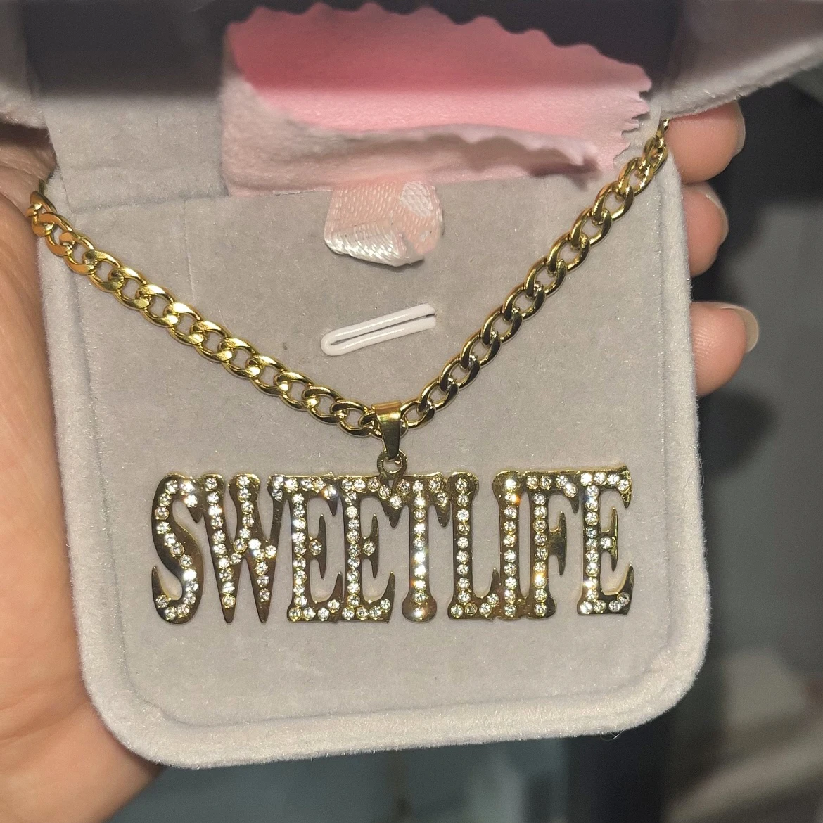 Stainless Steel Custom Name Iced Out Necklace Letters Zirconia Necklace Hippop Cuba Chain Stainless Steel Jewelry For Men Women
Stainless Steel Custom Name Iced Out Necklace Letters Zirconia Necklace Hippop Cuba Chain Stainless Steel Jewelry For Men Women