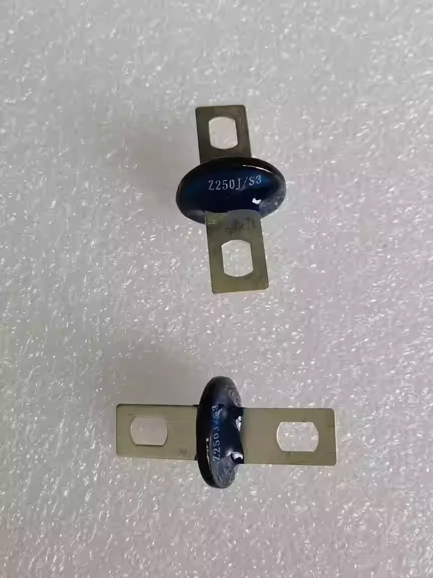 2 шт. Защитные диоды-варисторы для генераторов Z250J/S2 Z250J/S3 PD Z320LP
2 шт. Защитные диоды-варисторы для генераторов Z250J/S2 Z250J/S3 PD Z320LP