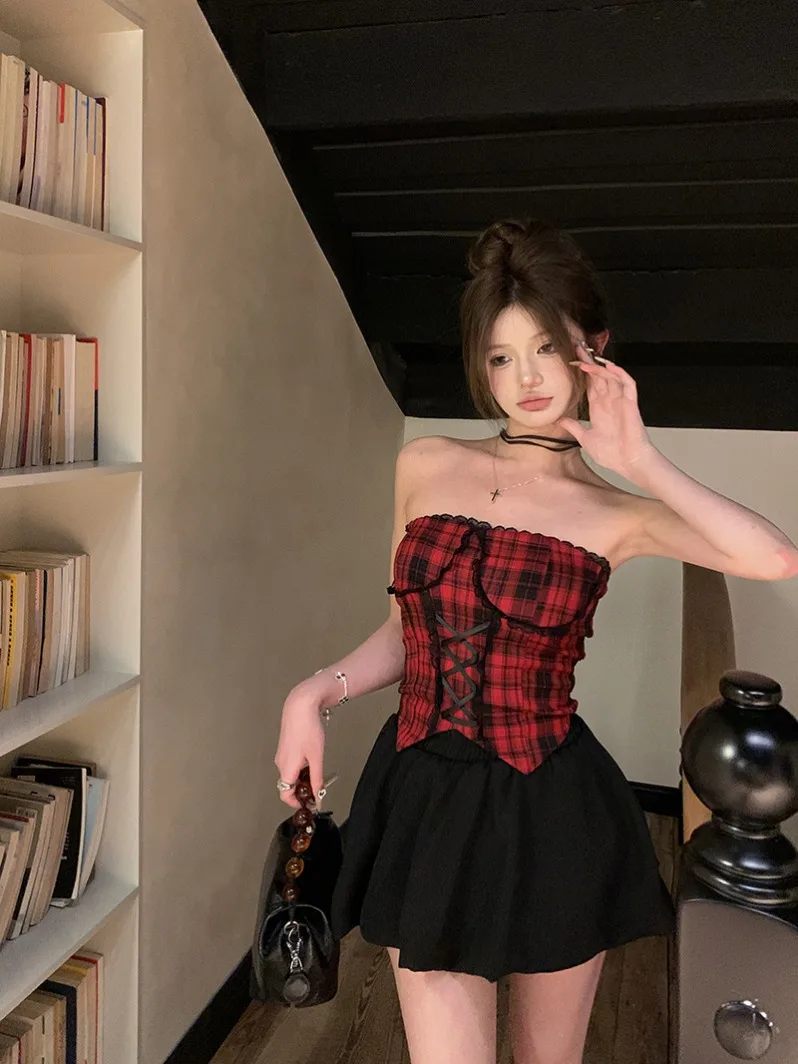 Red Plaid Lace Sleeveless Strapless Vest For Summer Hot Girls Slim Fit Irregular Short Top Tank Sexy Camisole
Red Plaid Lace Sleeveless Strapless Vest For Summer Hot Girls Slim Fit Irregular Short Top Tank Sexy Camisole