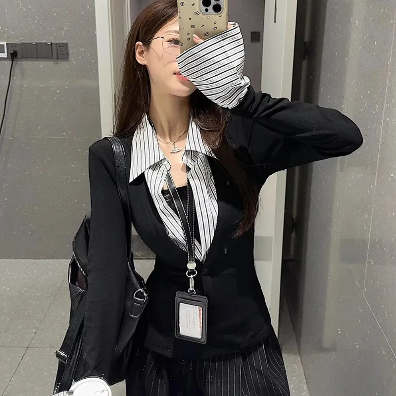 AzaleeKa Striped Patchwork Long Sleeve Pullover Women Spring Lapel Slim Waist Design Short Tops Y2k Fashion High Street Knitwear
AzaleeKa Striped Patchwork Long Sleeve Pullover Women Spring Lapel Slim Waist Design Short Tops Y2k Fashion High Street Knitwear