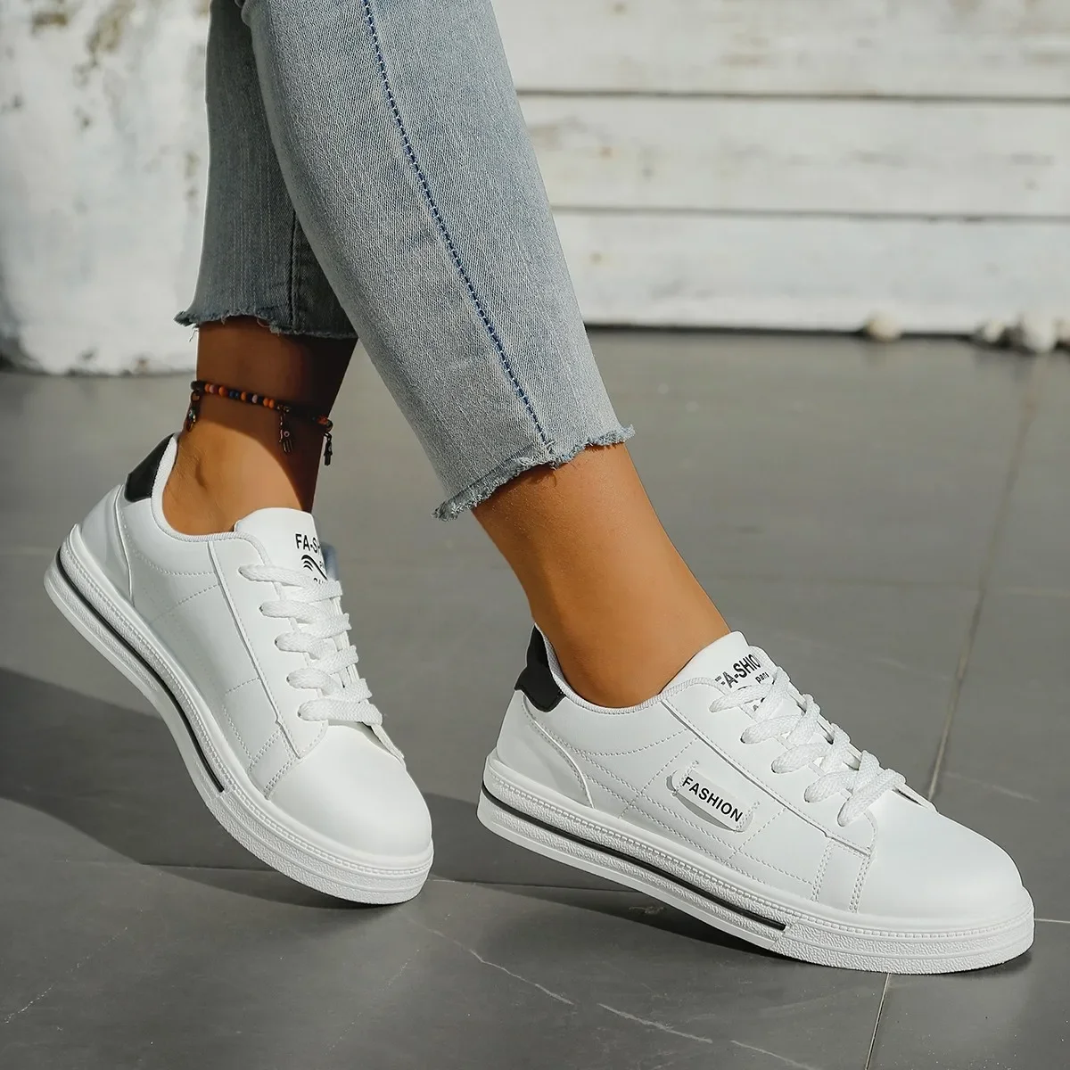 Women's Vulcanize Shoes Hot Sale Women Sneakers Low Heel Lace Up Outdoor Walking Ladies Casual Shoes
Women's Vulcanize Shoes Hot Sale Women Sneakers Low Heel Lace Up Outdoor Walking Ladies Casual Shoes