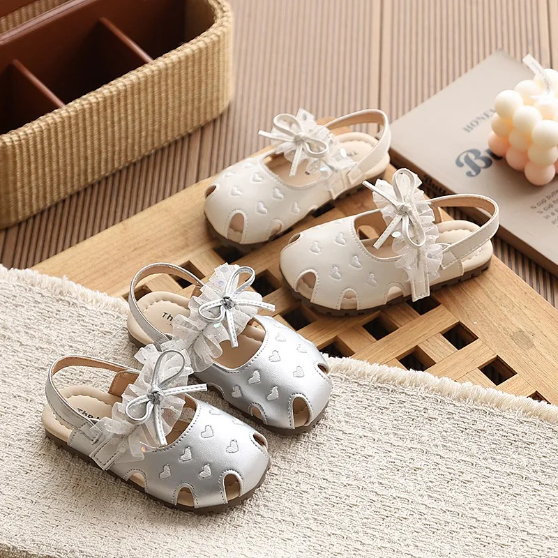 Toddler Girls Bow Detail Leather Cage Sandals 2026 New Summer Kid Beach Shoes Non-slip Trendy Princess Girls Party Wedding Flats
Toddler Girls Bow Detail Leather Cage Sandals 2026 New Summer Kid Beach Shoes Non-slip Trendy Princess Girls Party Wedding Flats