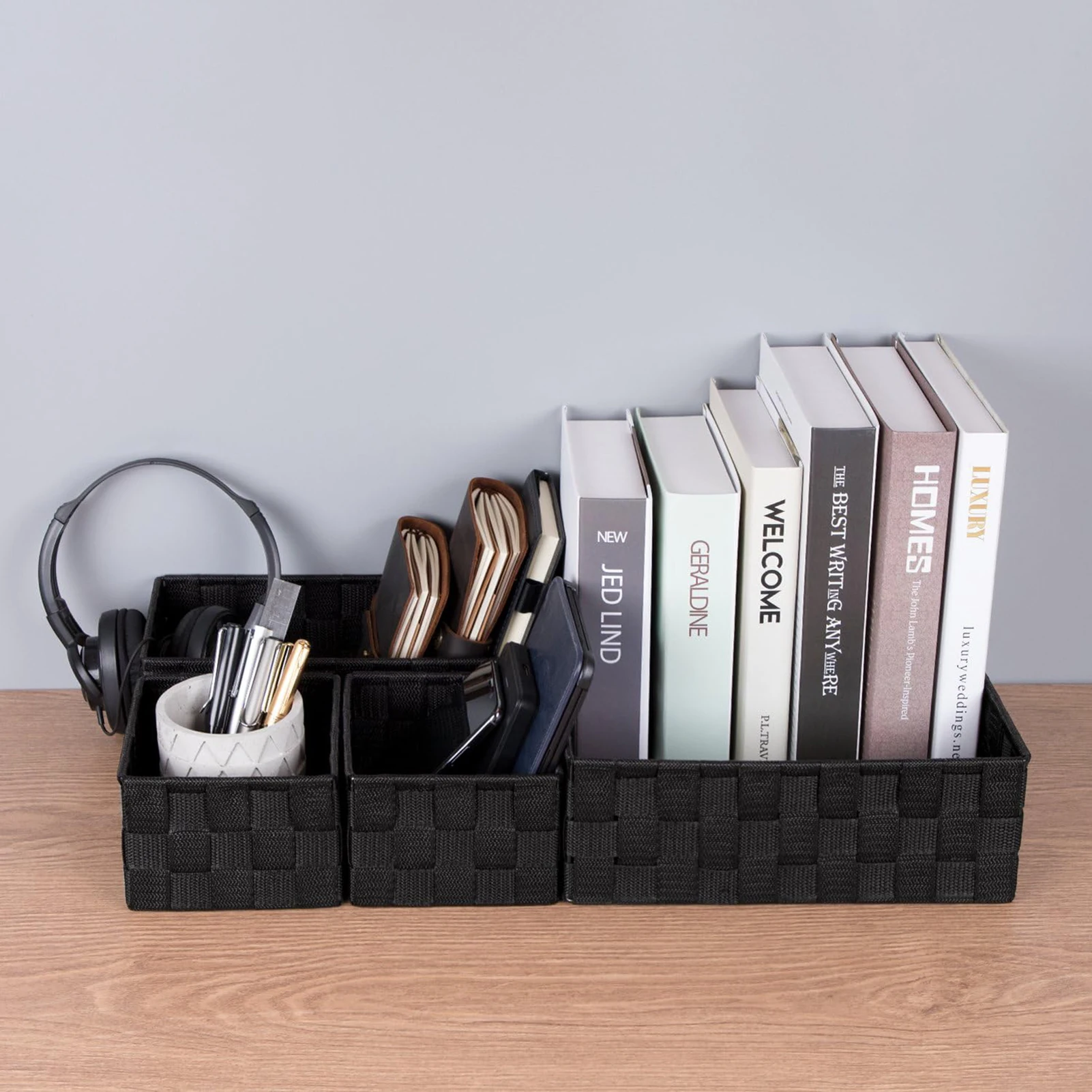 Hand Weaving Multifunctional Storage Box Space Saving Polypropylene Ribbon Box for Mobile Phone Business Name Cards
Hand Weaving Multifunctional Storage Box Space Saving Polypropylene Ribbon Box for Mobile Phone Business Name Cards