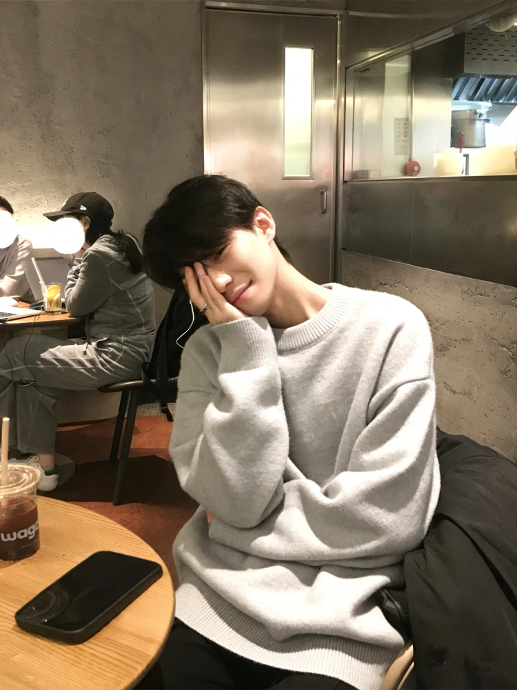 Light ey round Ne Men's Knitted Sweater Winter Thiened Inner Wear Casual Sle Comfortable Breathable Loose Fit Top
Light ey round Ne Men's Knitted Sweater Winter Thiened Inner Wear Casual Sle Comfortable Breathable Loose Fit Top