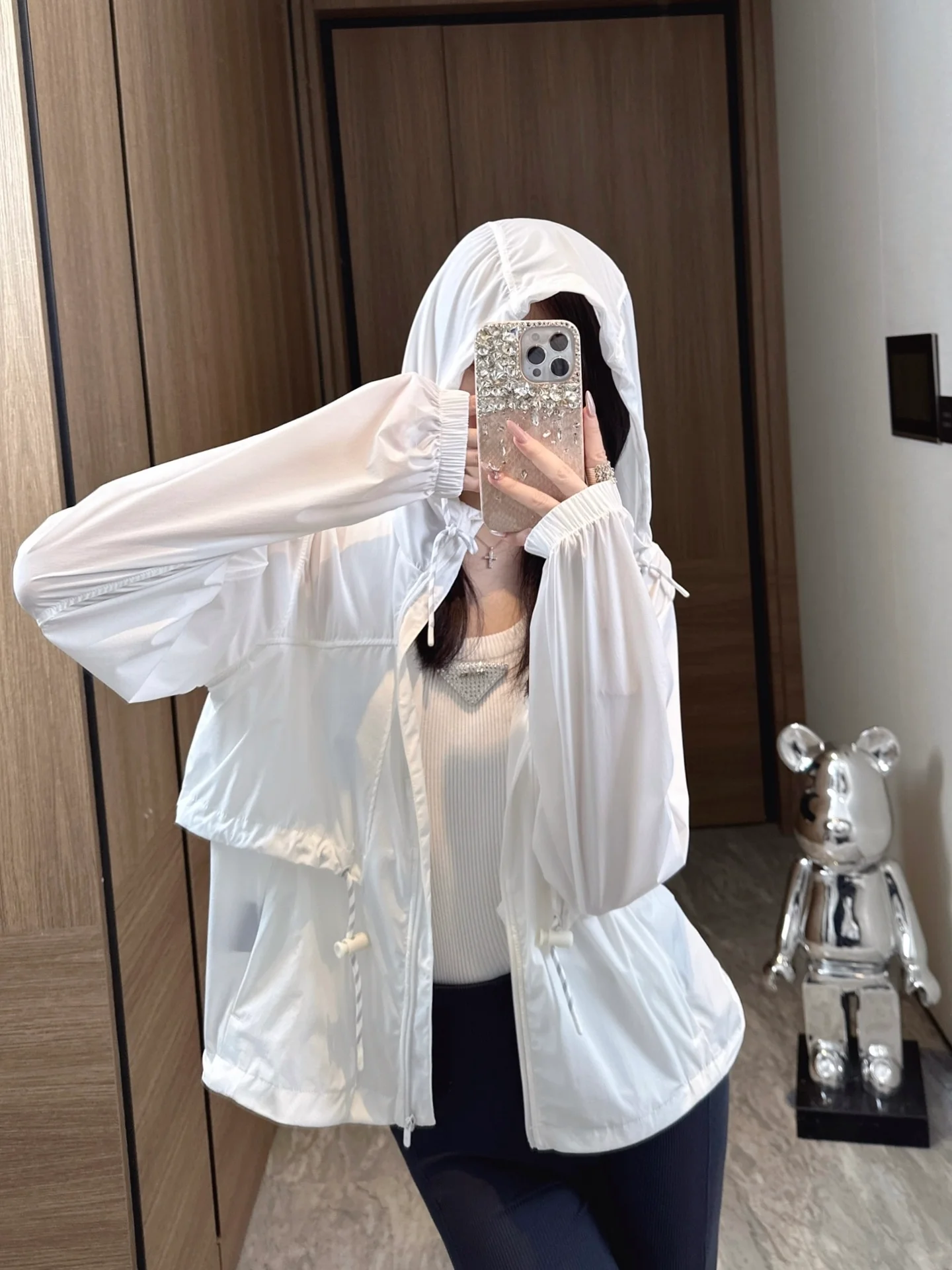 Ultra-Thin Skin-Friendly Cool-Feel Short Outerwear Women's Professional Sun Protection Clothing Adjustable Waist Drawstring
Ultra-Thin Skin-Friendly Cool-Feel Short Outerwear Women's Professional Sun Protection Clothing Adjustable Waist Drawstring