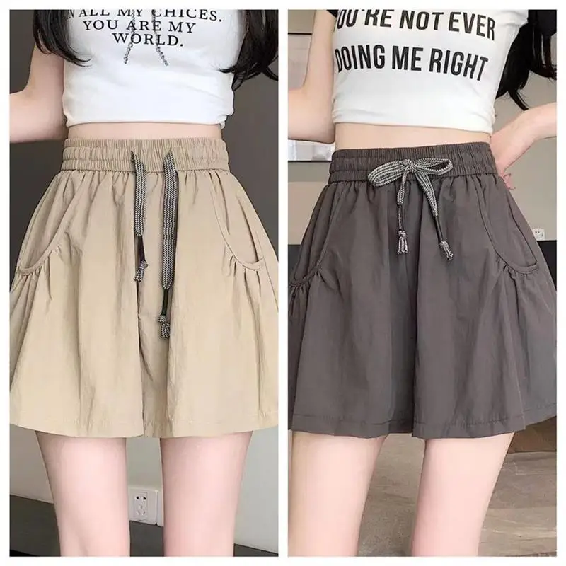 plus Size Quick Dry Short Pants Women Summer Thin High Waist Loose Slimming Wide Leg Five-Quarter Pants Original Style High W...
plus Size Quick Dry Short Pants Women Summer Thin High Waist Loose Slimming Wide Leg Five-Quarter Pants Original Style High W...