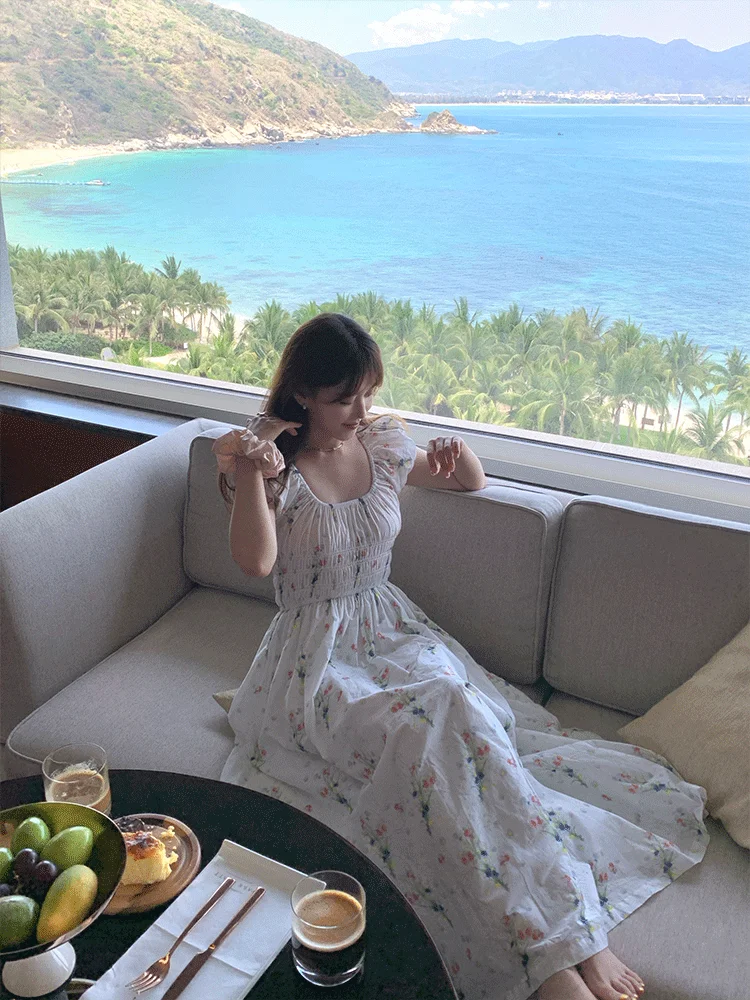 Yb Developed White Floral Print Wrap Waist Square Collar Summer Dr Women's Retro American Sle Holiday Gown New 2025
Yb Developed White Floral Print Wrap Waist Square Collar Summer Dr Women's Retro American Sle Holiday Gown New 2025