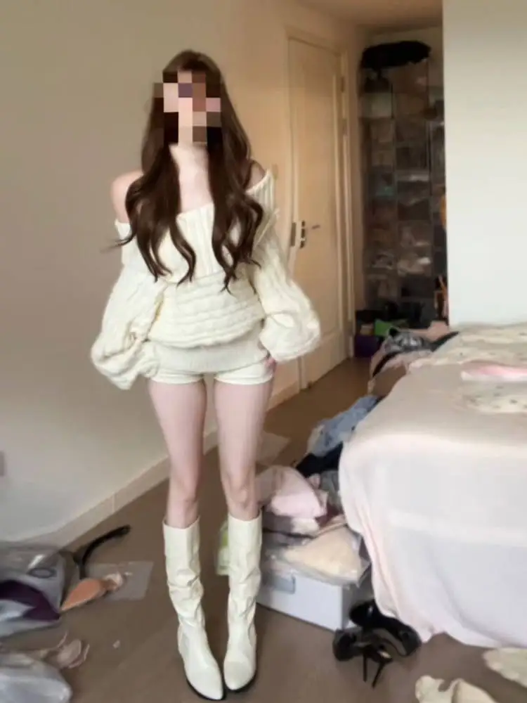 Stylish Loose One-Shoulder Sweater Beautiful And Youthful Trendy Top for Women Spring Fashion Knitted Long Sleeve Warmth Garment
Stylish Loose One-Shoulder Sweater Beautiful And Youthful Trendy Top for Women Spring Fashion Knitted Long Sleeve Warmth Garment