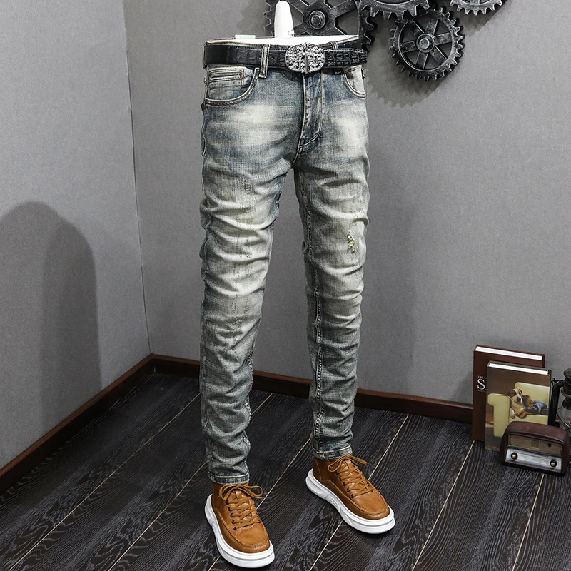JXN812 retro new broken hole jeans men's Slim small feet youth Korean version of the elastic trend of spring and summer trousers
JXN812 retro new broken hole jeans men's Slim small feet youth Korean version of the elastic trend of spring and summer trousers
