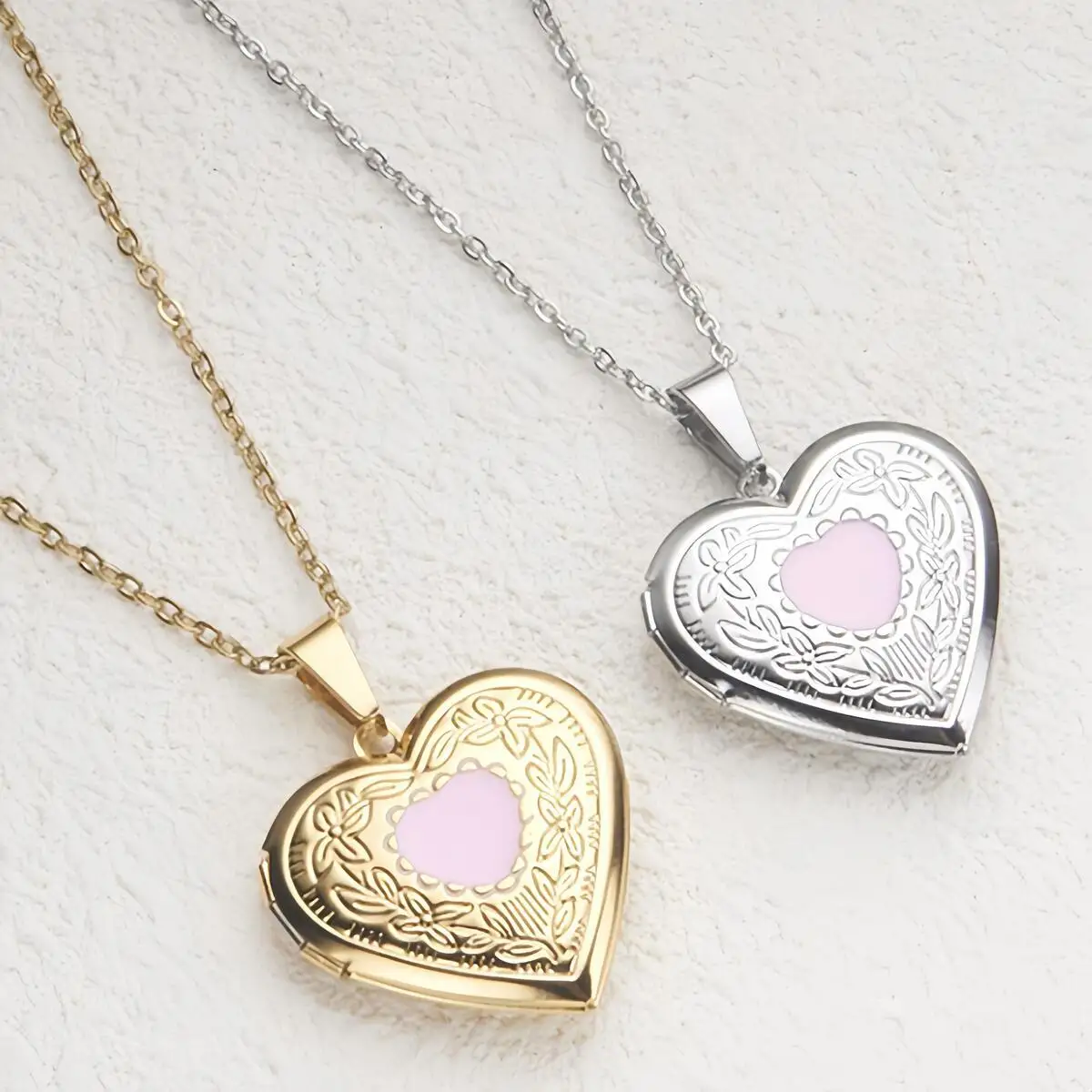 Heart Locket Pendant Necklaces For Women Openable Engraved Heart Shape Photo Box Necklace Stainless Steel Valentine Jewelry Gift
Heart Locket Pendant Necklaces For Women Openable Engraved Heart Shape Photo Box Necklace Stainless Steel Valentine Jewelry Gift