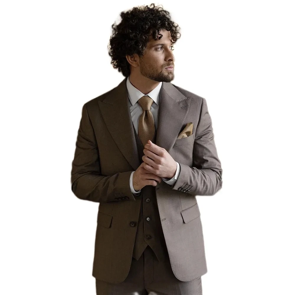 Italian Brown Men Suits Slim Fit 3 Pieces Set Formal Blazer Vest Pants Wedding Groom Male Wear Outfit Custom Business Clothes
Italian Brown Men Suits Slim Fit 3 Pieces Set Formal Blazer Vest Pants Wedding Groom Male Wear Outfit Custom Business Clothes