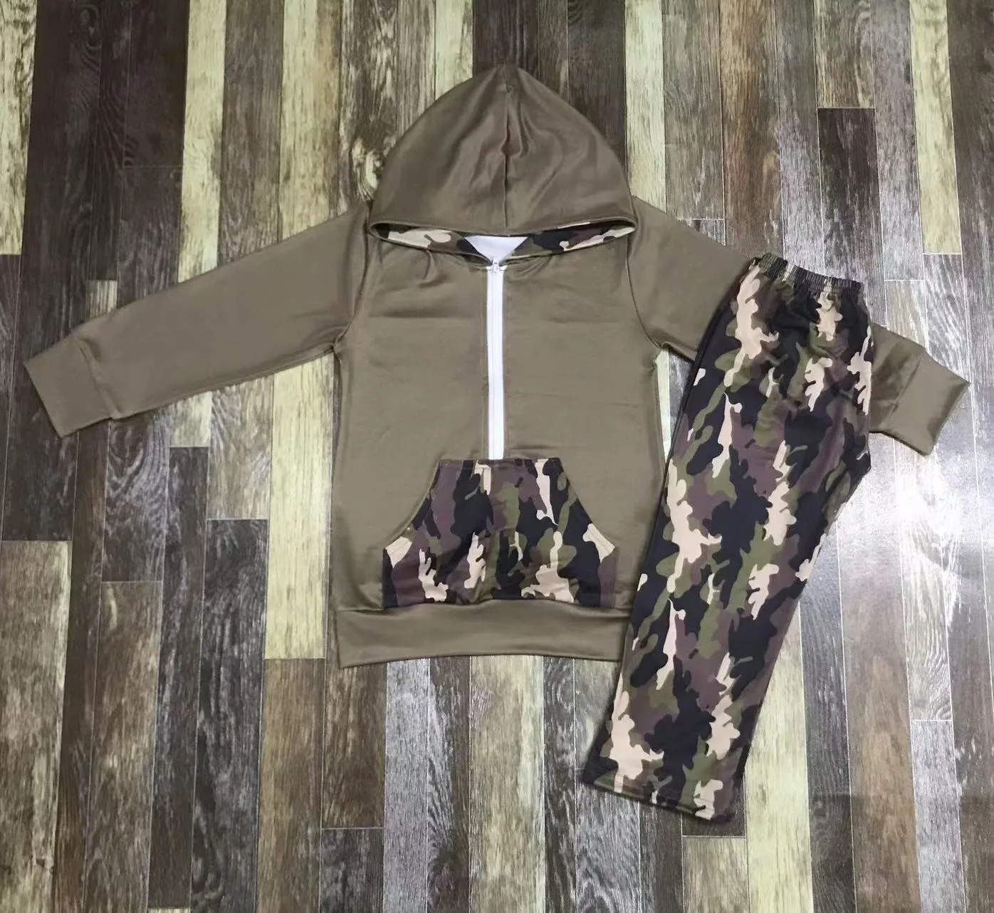 Boutique Boys kids suit top sweater with hat autumn clothes plus pants trousers set of fine cotton clothes Girls baby children
Boutique Boys kids suit top sweater with hat autumn clothes plus pants trousers set of fine cotton clothes Girls baby children