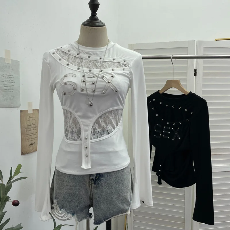 Punk Retro Spice Girl Long-sleeved T-shirt Women's Autumn Hollow Lace Rivet Design Top
Punk Retro Spice Girl Long-sleeved T-shirt Women's Autumn Hollow Lace Rivet Design Top