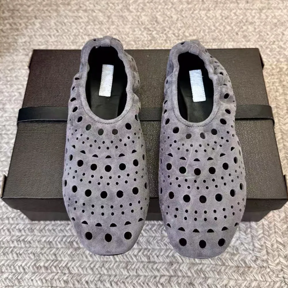 Summer 2026 hollowed out woven sandals with round toe flat sole for women, genuine leather shallow mouth Mary Jane shoes
Summer 2026 hollowed out woven sandals with round toe flat sole for women, genuine leather shallow mouth Mary Jane shoes