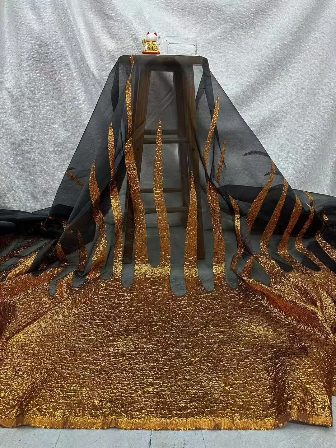 Новый стиль, золотая дамасская парча, африканская кружевная ткань, 2021, жаккардовая французская нигерийская тюлевая кружевная ткань для женщин, праздничное платье LCW2510
Новый стиль, золотая дамасская парча, африканская кружевная ткань, 2021, жаккардовая французская нигерийская тюлевая кружевная ткань для женщин, праздничное платье LCW2510