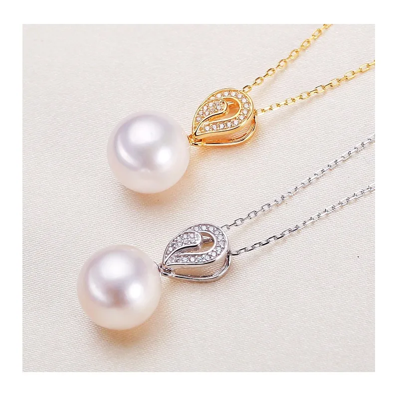 Real Freshwater Pearl Edison - Perfect Circle and Flaw Fashion Pendant Mom Chain Classic Temperament
Real Freshwater Pearl Edison - Perfect Circle and Flaw Fashion Pendant Mom Chain Classic Temperament