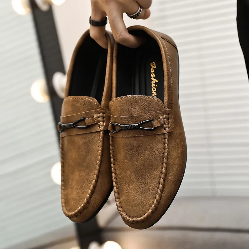 Men's Casual Leather Shoes 2025 Summer New Men Loafers Comfortable Slip on Driving Shoes Soft Sole Breathable Flats Zapatillas 
Men's Casual Leather Shoes 2025 Summer New Men Loafers Comfortable Slip on Driving Shoes Soft Sole Breathable Flats Zapatillas
