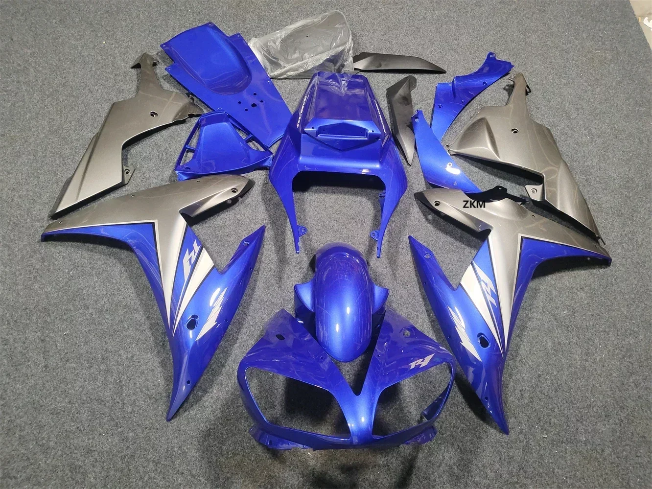 For Yamaha YZFR1 YZF-R1 YZF R1 YZF1000 2002 2003 Motorcycle Fairing Injection Kit ABS Plastic Body Bodykits Accessories Black
For Yamaha YZFR1 YZF-R1 YZF R1 YZF1000 2002 2003 Motorcycle Fairing Injection Kit ABS Plastic Body Bodykits Accessories Black