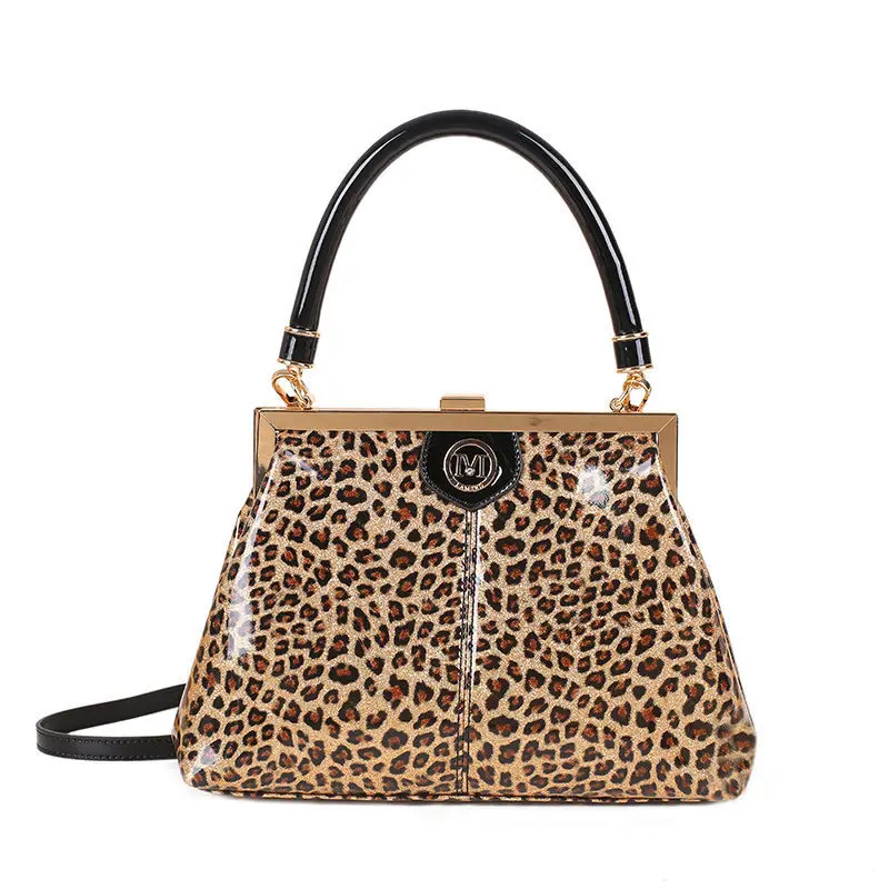 2023 New Fashion leopard Women Handbags European Design Patent Leather Lady Shoulder Bags Female Girl Brand Luxury Crossbody Bag
2023 New Fashion leopard Women Handbags European Design Patent Leather Lady Shoulder Bags Female Girl Brand Luxury Crossbody Bag