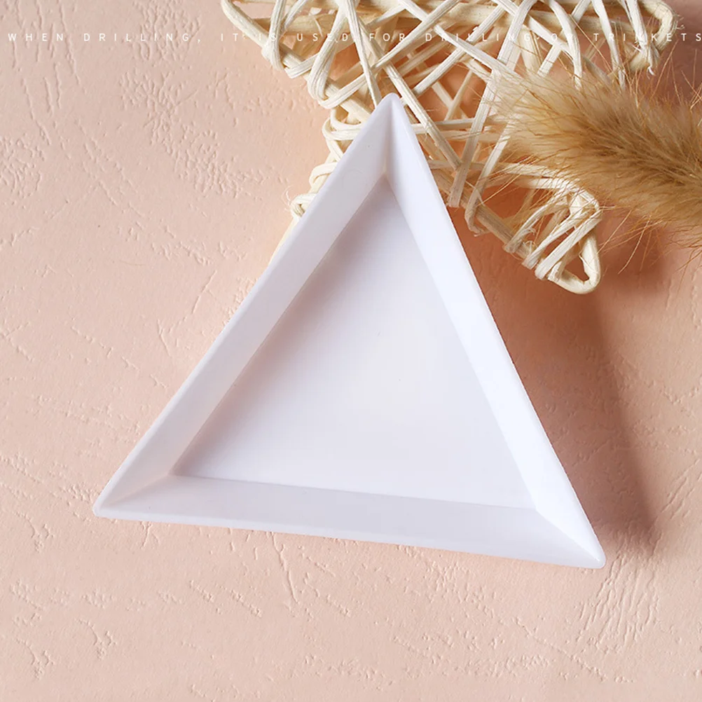 80Pcs Professional Manicure Storage Tray Strong Triangular Rhinestone Organizer for Nail Artists Unload Design White
80Pcs Professional Manicure Storage Tray Strong Triangular Rhinestone Organizer for Nail Artists Unload Design White