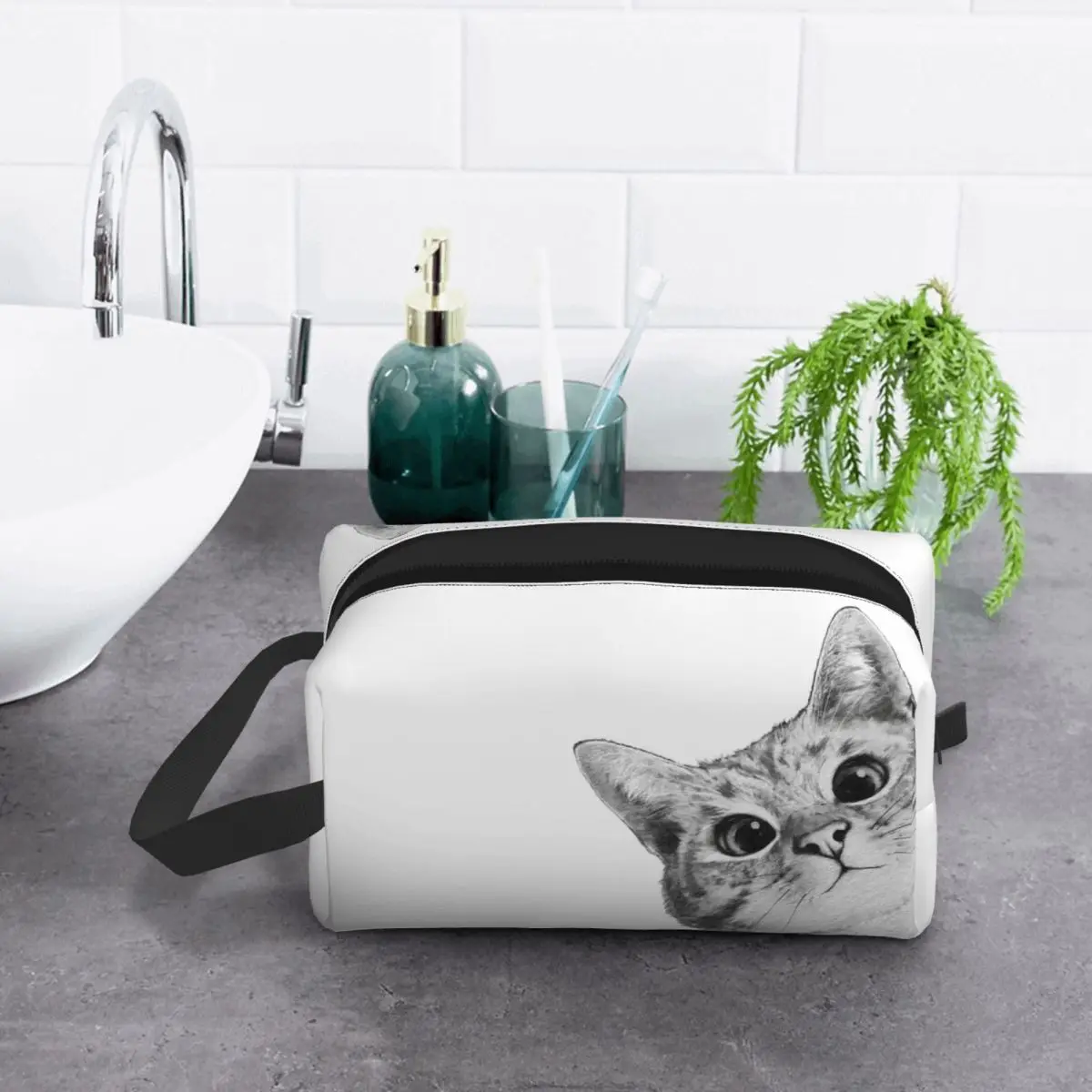 Косметичка Sneaky Cat, косметический органайзер для хранения, набор Dopp, косметичка для туалетных принадлежностей для женщин, красивый дорожный пенал
Косметичка Sneaky Cat, косметический органайзер для хранения, набор Dopp, косметичка для туалетных принадлежностей для женщин, красивый дорожный пенал