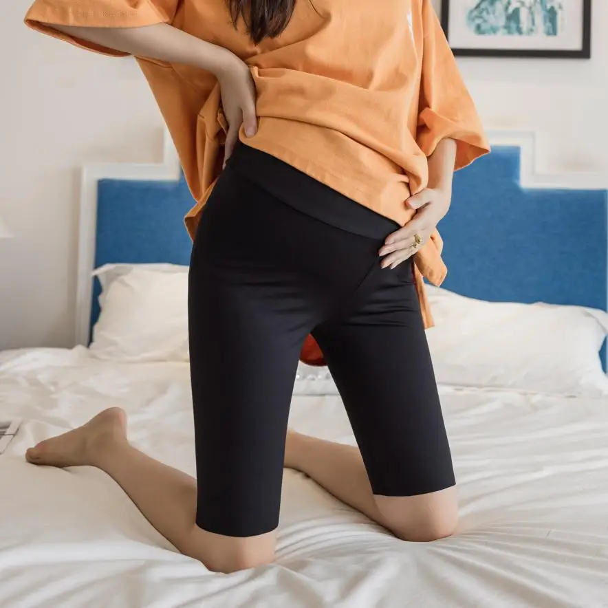 Pregnant Women Yoga Shorts Five Points Sharkskin Leggings Summer Thin Fashion Outerwear Tide Mom Pajamas Maternity
Pregnant Women Yoga Shorts Five Points Sharkskin Leggings Summer Thin Fashion Outerwear Tide Mom Pajamas Maternity