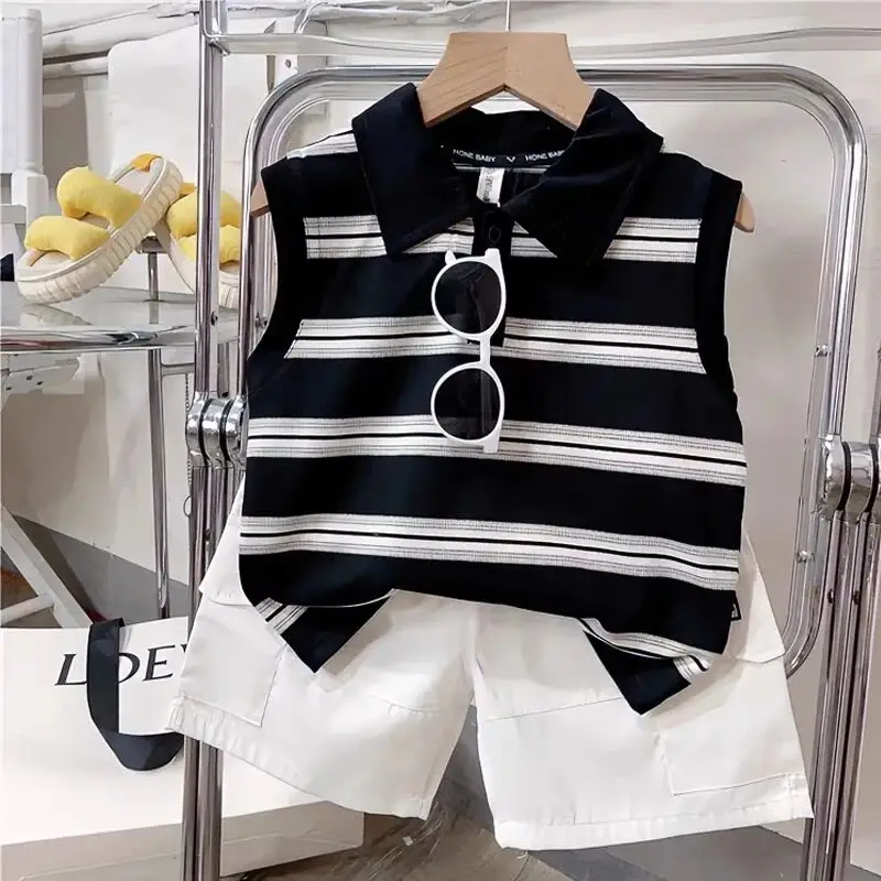 Boys' summer outfit set 2026 new children's sleeveless pure cotton striped vest shorts two-piece set
Boys' summer outfit set 2026 new children's sleeveless pure cotton striped vest shorts two-piece set
