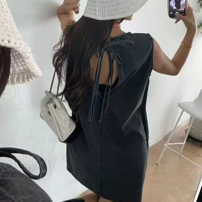 Denim Sleeveless Drawstring Vest Short Dress Korean Style Women's Fashion Spring Autumn Winter Casual Wear
Denim Sleeveless Drawstring Vest Short Dress Korean Style Women's Fashion Spring Autumn Winter Casual Wear