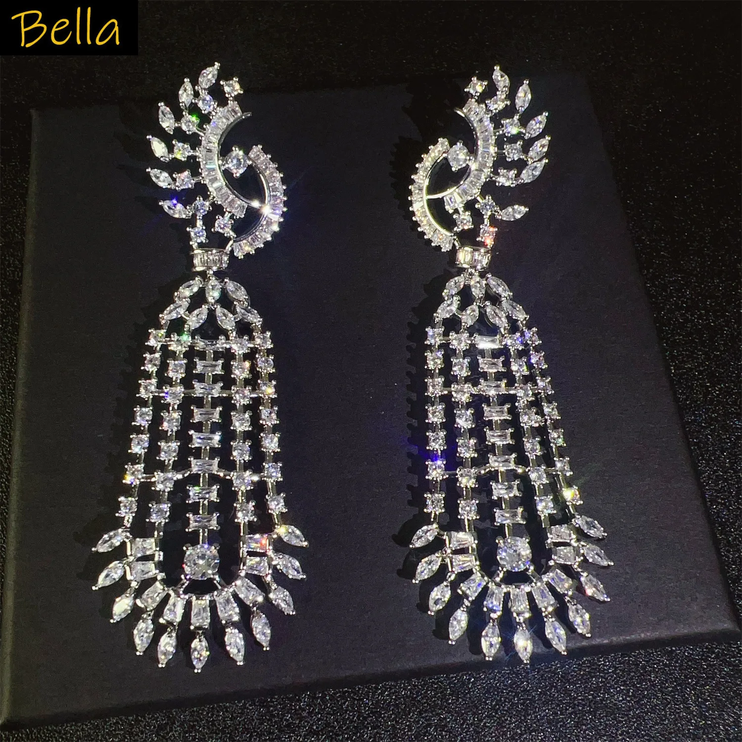 Heavy Crafted cubic zirconia long Drop Earrings for women Glamorous Statement earrings long tassel Bridal Banquet party jewelry
Heavy Crafted cubic zirconia long Drop Earrings for women Glamorous Statement earrings long tassel Bridal Banquet party jewelry