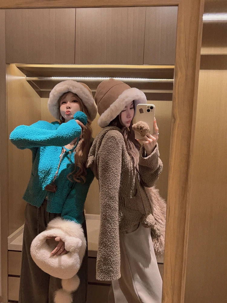 Yukiss Teddy Bear Ear Baby Velvet Hooded Zipper Sweater Thiened Long Sve Cardigan Pure Color Commute Sle Winter Women'...
Yukiss Teddy Bear Ear Baby Velvet Hooded Zipper Sweater Thiened Long Sve Cardigan Pure Color Commute Sle Winter Women'...