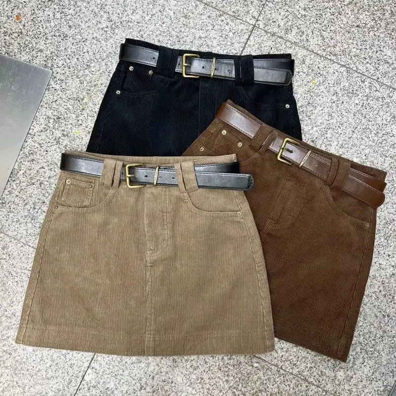 Women Corduroy Korean Y2k Vintage A-line Clothes All-match Harajuku Black High Waist Versatile Short Skirt Chic Brown Mini Skirt
Women Corduroy Korean Y2k Vintage A-line Clothes All-match Harajuku Black High Waist Versatile Short Skirt Chic Brown Mini Skirt