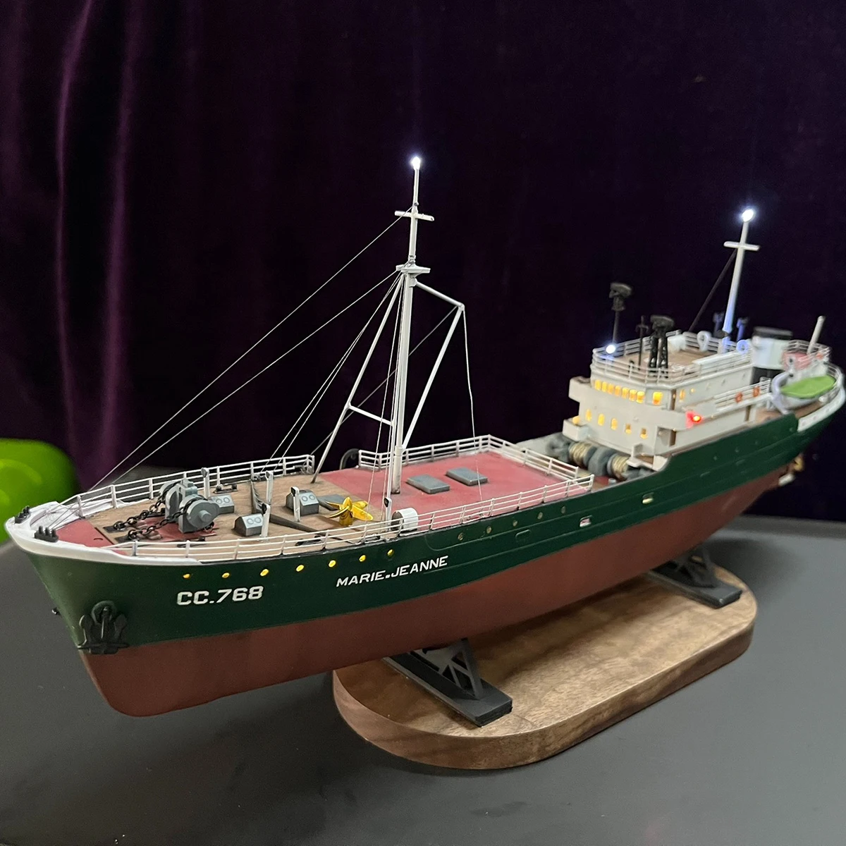 1/200 моделирование Европейский трактор Janene 34 см с одним двигателем, пульт дистанционного управления, динамический свет, радиоуправляемая лодка, модель RTR, игрушка для мальчика, подарок
1/200 моделирование Европейский трактор Janene 34 см с одним двигателем, пульт дистанционного управления, динамический свет, радиоуправляемая лодка, модель RTR, игрушка для мальчика, подарок