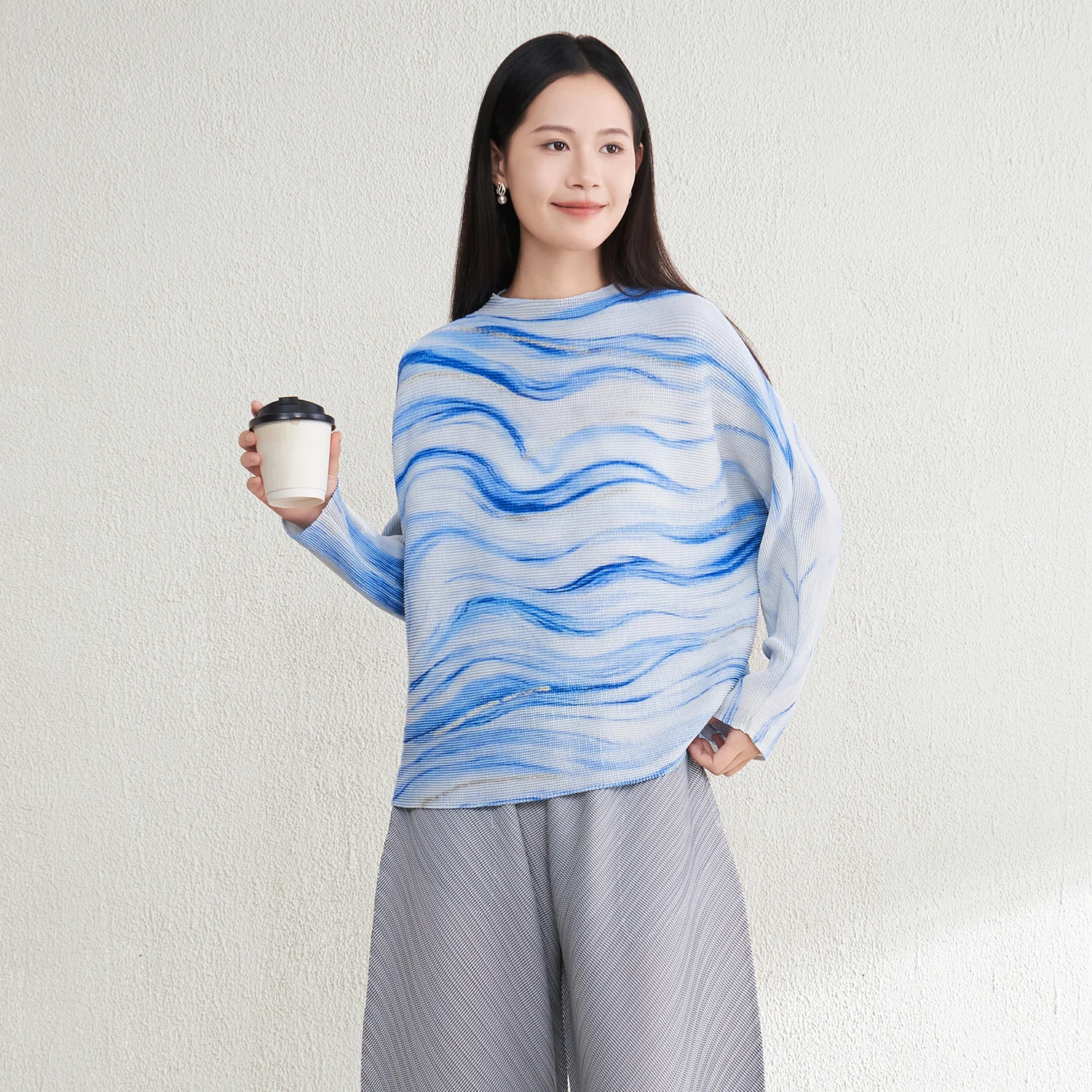 Miyake Spring Summer Blouse with Pleated Bat Sleeve Round Neck Vintage Striped Regular Fit Woven ODM Casual Shirt
Miyake Spring Summer Blouse with Pleated Bat Sleeve Round Neck Vintage Striped Regular Fit Woven ODM Casual Shirt