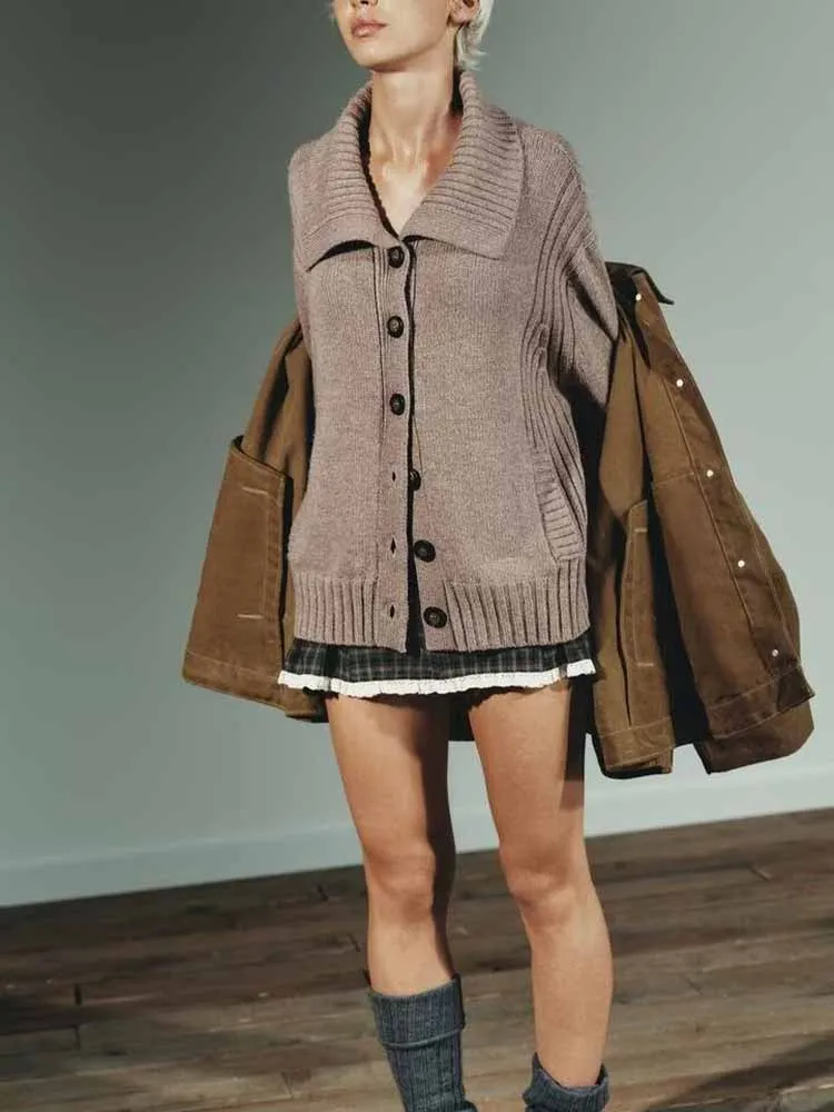 Зимние новые поступления в европейском и американском стиле, модный и простой женский вязаный кардиган свободного кроя с ребристой отделкой
Зимние новые поступления в европейском и американском стиле, модный и простой женский вязаный кардиган свободного кроя с ребристой отделкой