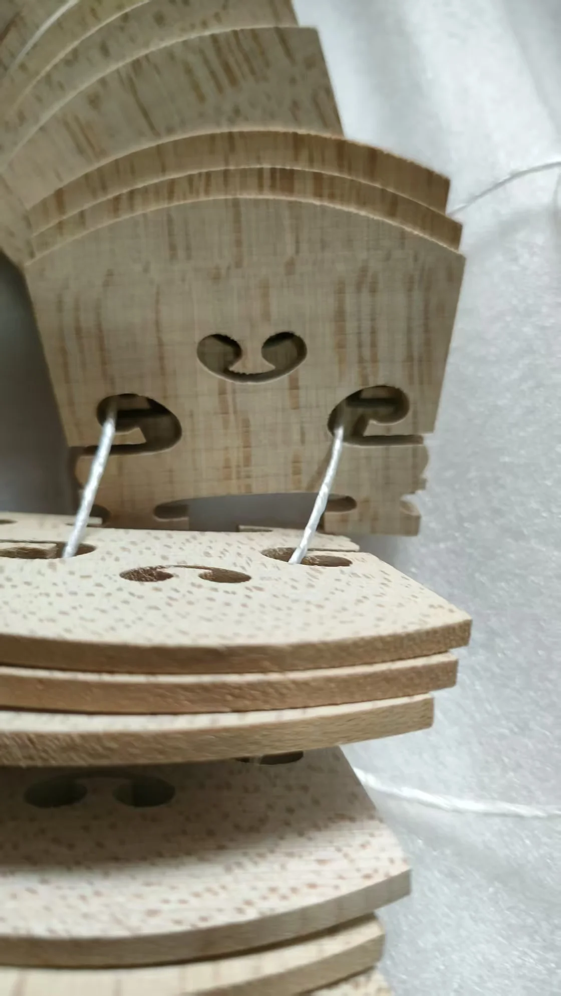 20 PCs Flamed Maple European Wood Violin Bridge 4/4 Fiddle Parts
20 PCs Flamed Maple European Wood Violin Bridge 4/4 Fiddle Parts