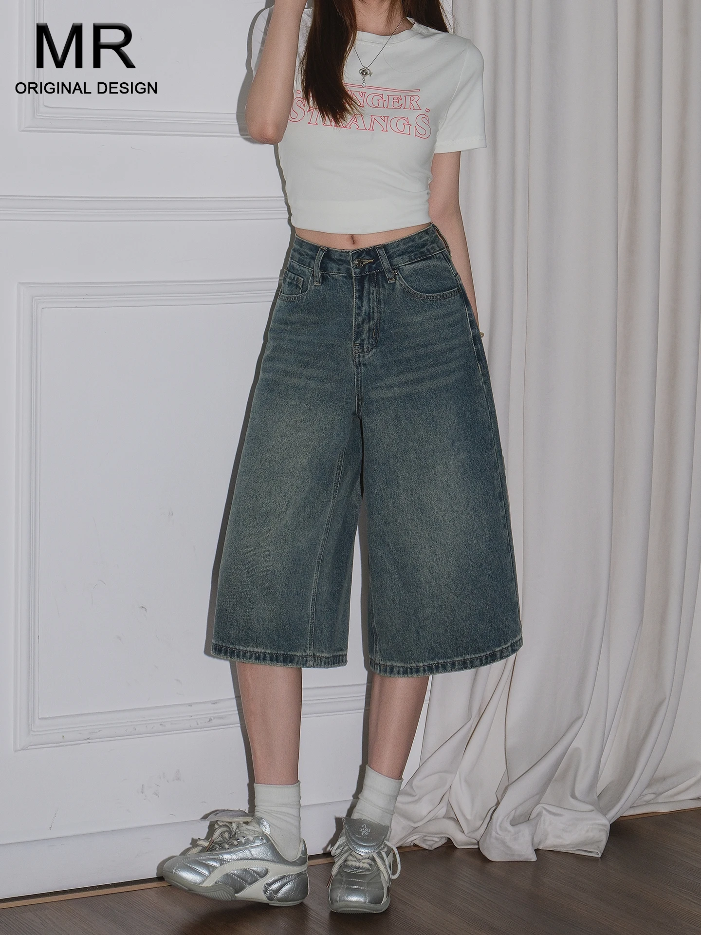 American Retro Style High Waist Straight Leg Denim Jeans Women's Summer New Loose Wide Leg Seven-Foot Pants Casual Cotton Pol...
American Retro Style High Waist Straight Leg Denim Jeans Women's Summer New Loose Wide Leg Seven-Foot Pants Casual Cotton Pol...