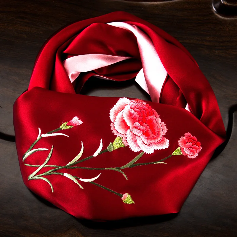 Suzhou Scarf New Female Flower Carnation Mother's Day Gift
Suzhou Scarf New Female Flower Carnation Mother's Day Gift