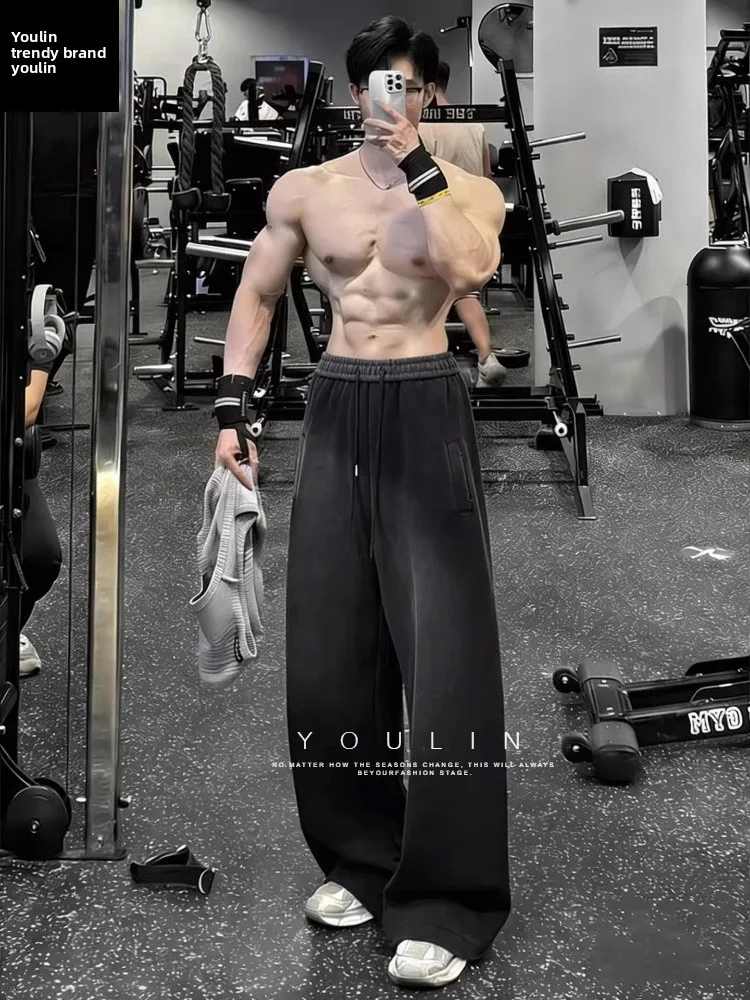 Мужские спортивные брюки для фитнеса, осенне-зимние, широкие, повседневные, прямого кроя, с высокой талией, американские, черные, для спортзала
Мужские спортивные брюки для фитнеса, осенне-зимние, широкие, повседневные, прямого кроя, с высокой талией, американские, черные, для спортзала