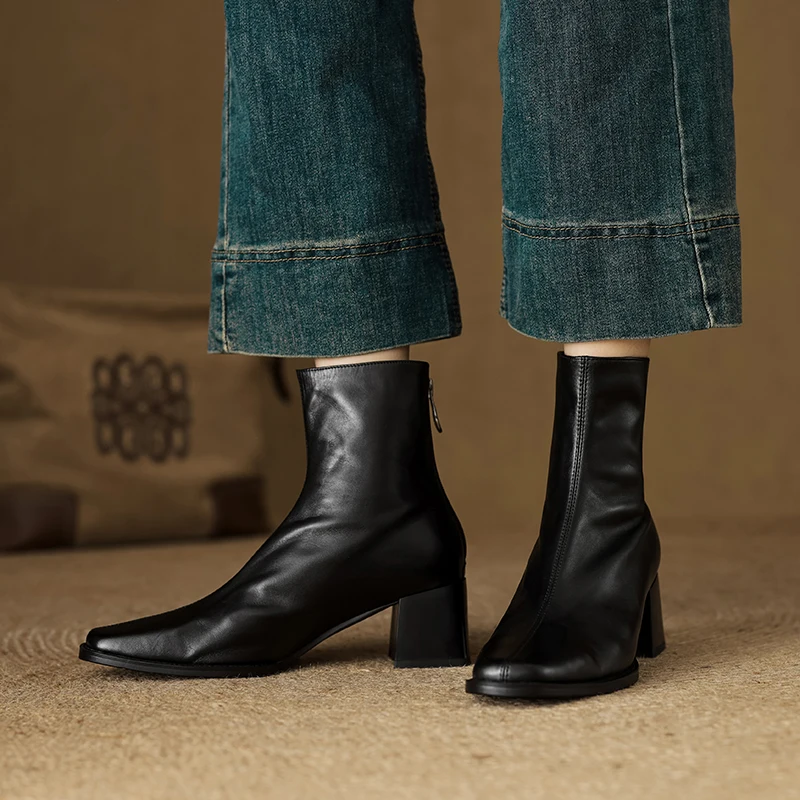 Winter Shoes Woman Basic Style Women Shoes Thick Heel Ladies Shoes Back Zip Ankle Boots Modern Women's Genuine Leather Boots
Winter Shoes Woman Basic Style Women Shoes Thick Heel Ladies Shoes Back Zip Ankle Boots Modern Women's Genuine Leather Boots