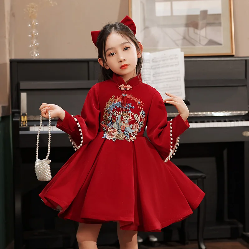 Girls Winter New Ancient Chinese Style Embroidery Retro Hanfu New Year's Costume Party Evening Stage Performance Princess Skirt
Girls Winter New Ancient Chinese Style Embroidery Retro Hanfu New Year's Costume Party Evening Stage Performance Princess Skirt