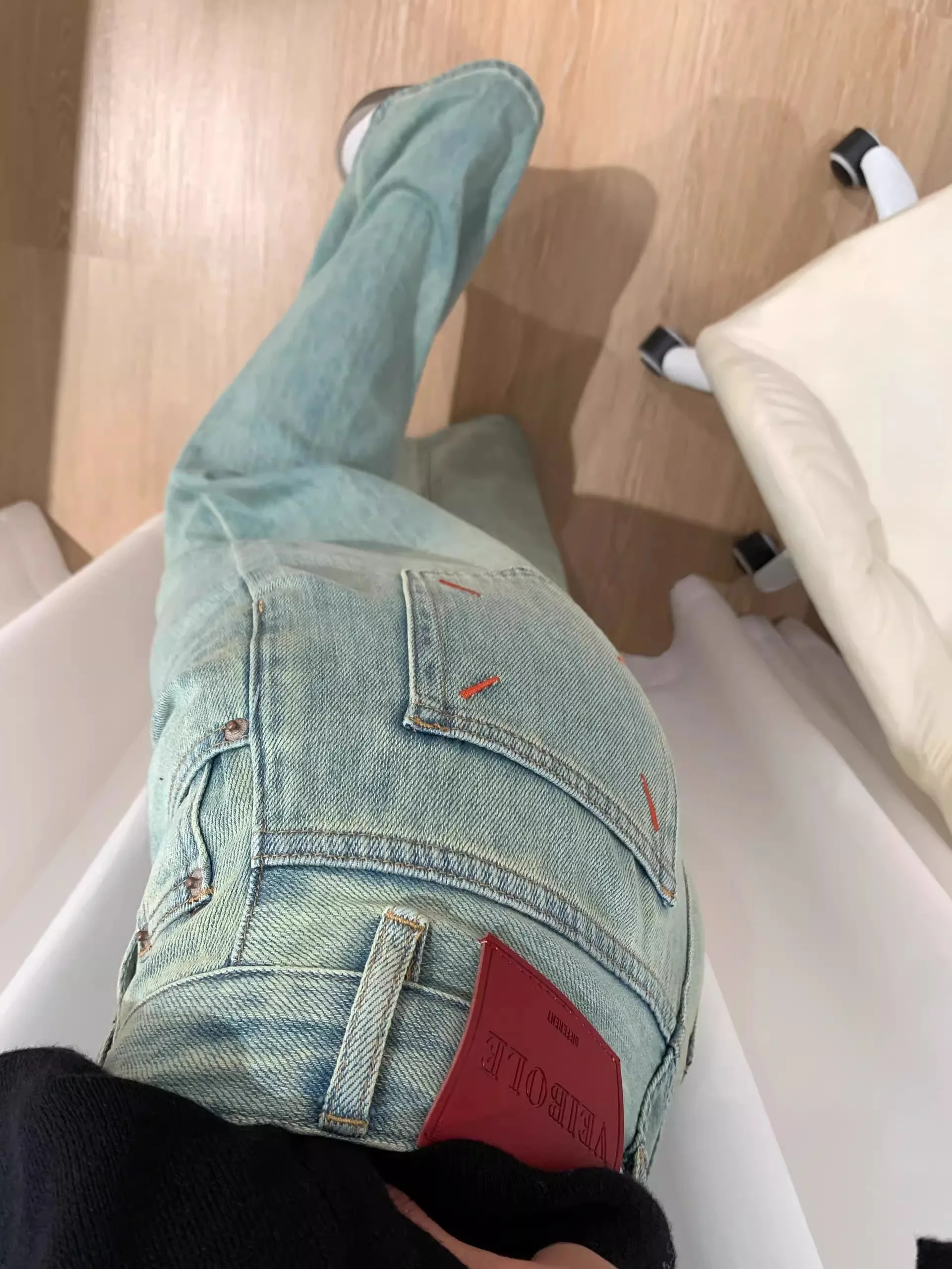 Женские джинсы с высокой талией и широкими штанинами, весна-осень, новинка, большие размеры, свободные прямые брюки в пол для полных женщин
Женские джинсы с высокой талией и широкими штанинами, весна-осень, новинка, большие размеры, свободные прямые брюки в пол для полных женщин